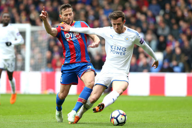 据一席之地 据一席之地